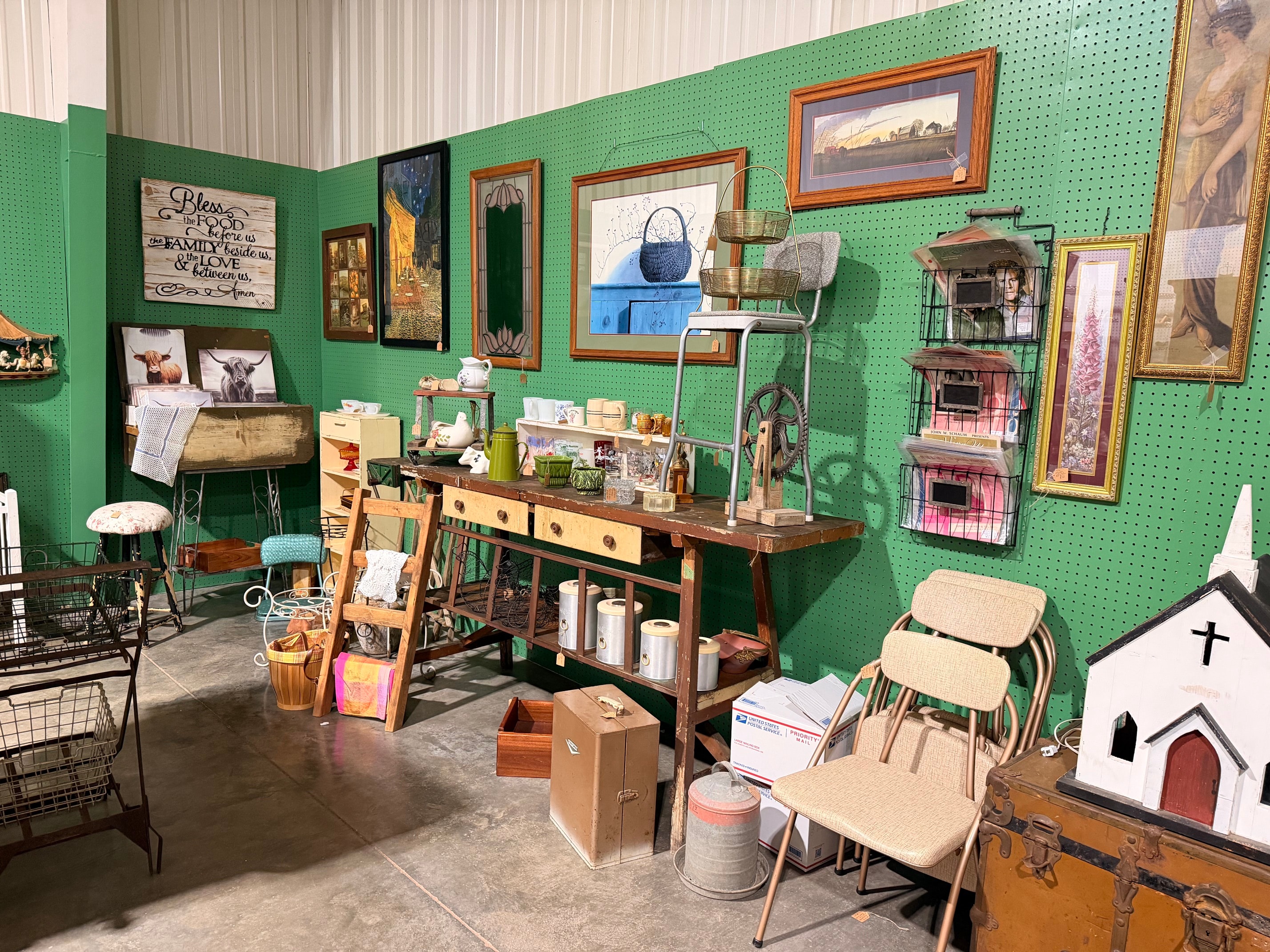 Antique mall walkway